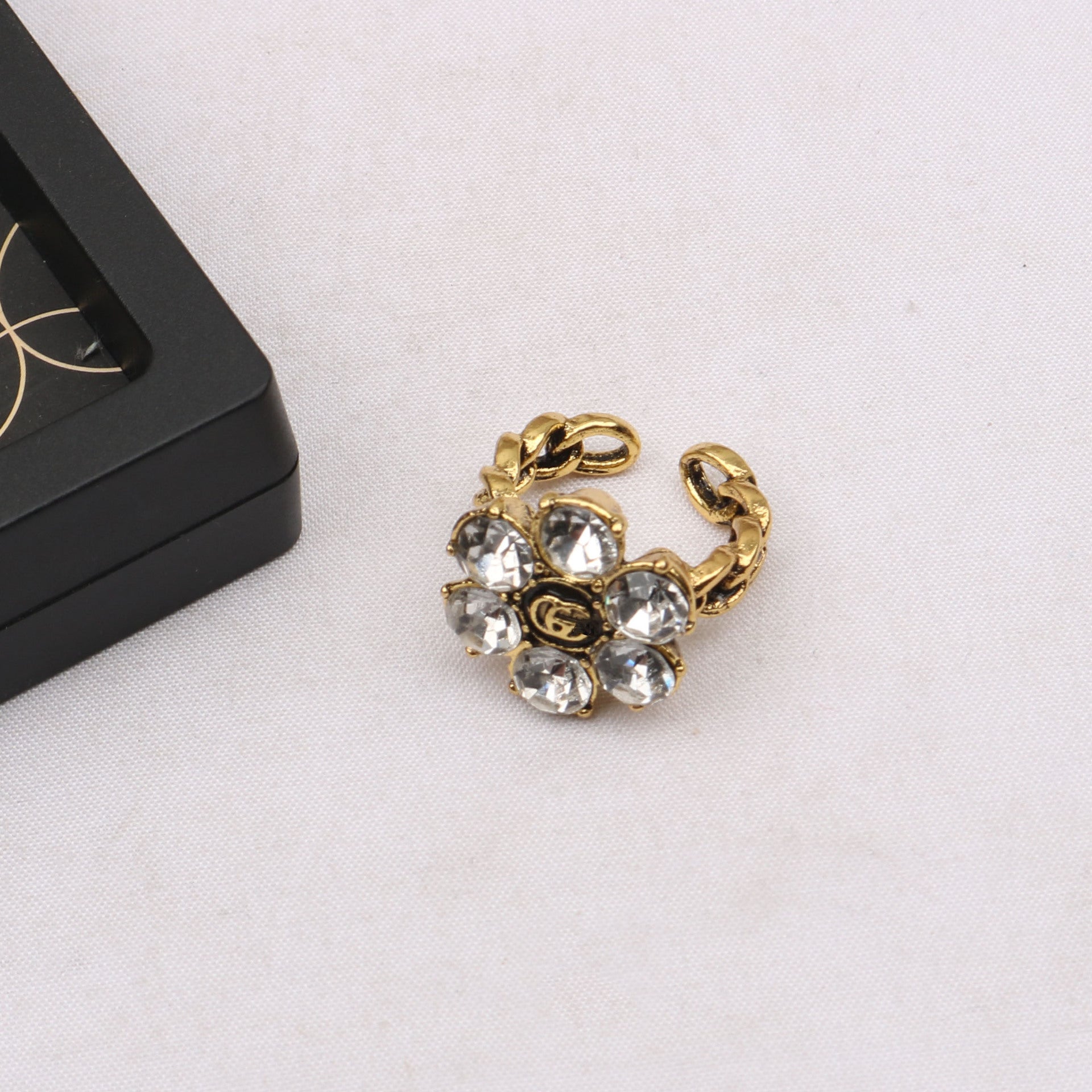 Wholesale Alloy Vintage Flower Ring with Diamond Detail,  Adjustable Open Ring for Women,  Trendy Fashion Accessory ACCVIP