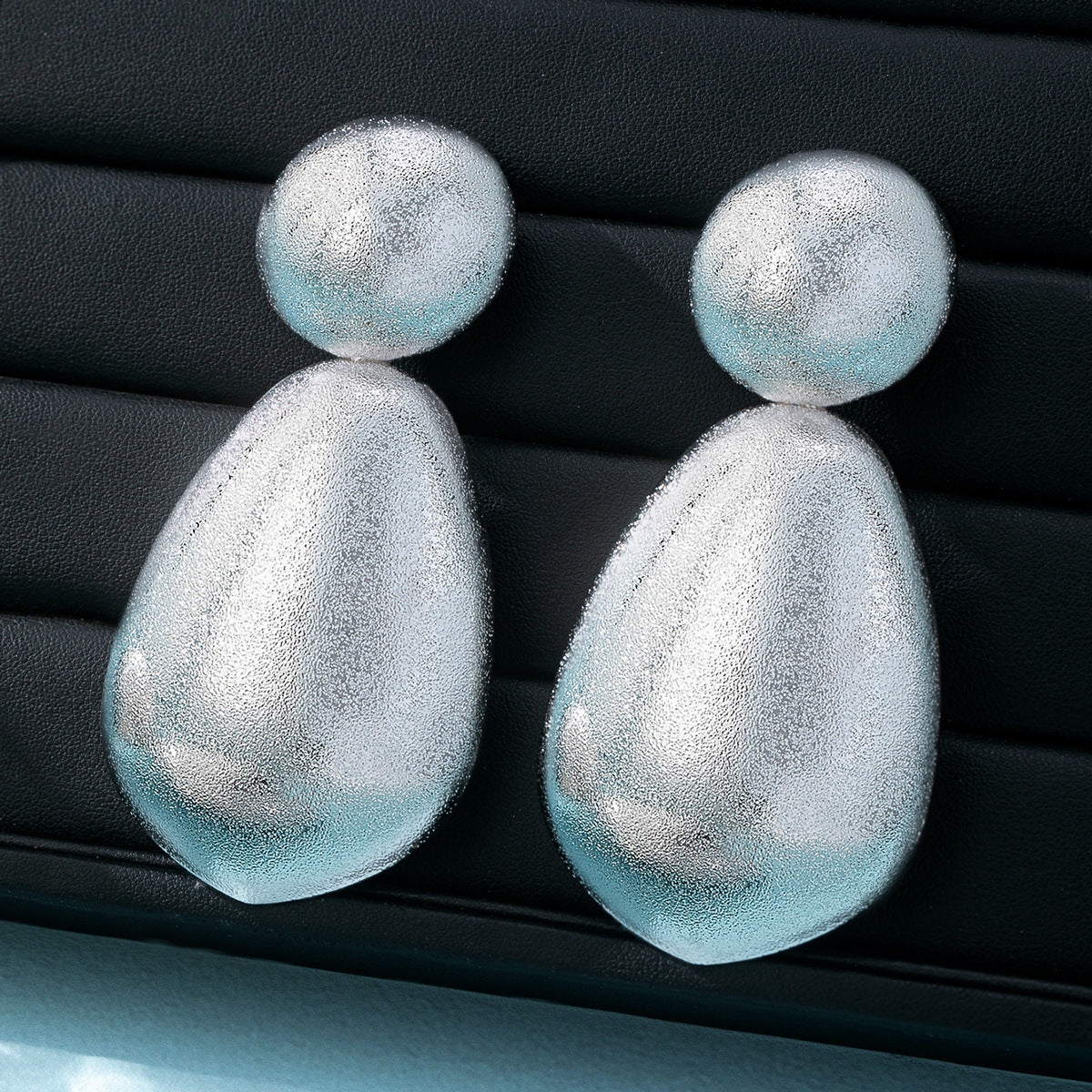 Wholesale Retro Minimalist Geometric Oval Stud Earrings