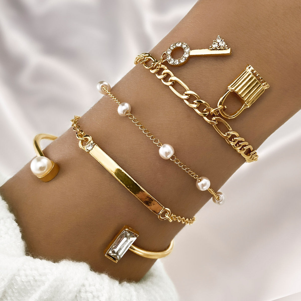 Wholesale  4pcs/set alloy love knot bracelet set creative heart love geometric cross bracelet