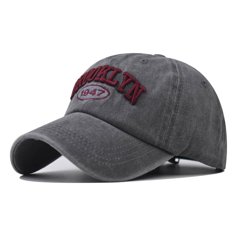 Wholesale Fashionable embroidered letters baseball cap