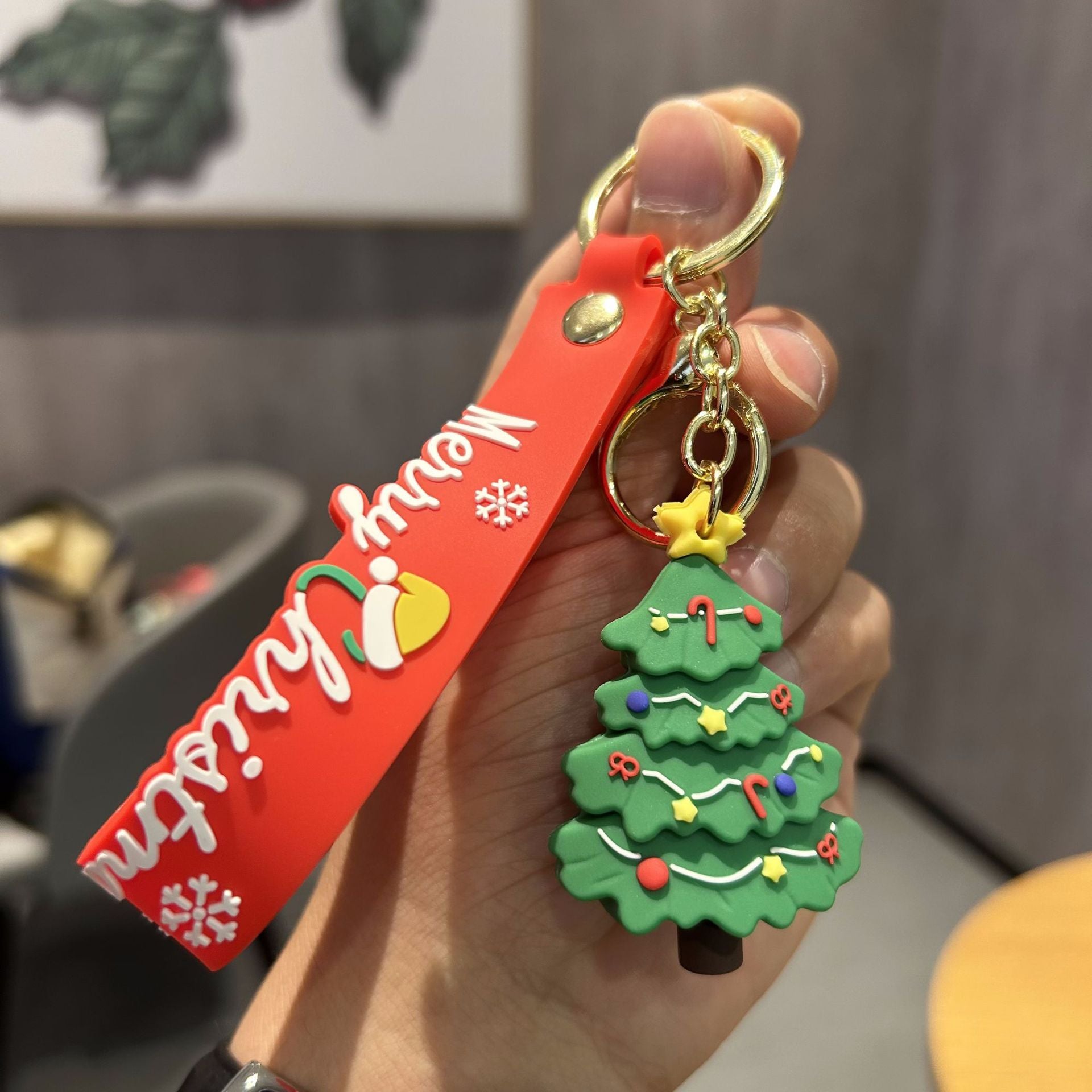 Wholesale PVC Soft Rubber Creative Christmas Old Man Christmas Tree Keychain ACC-KC-WuY002