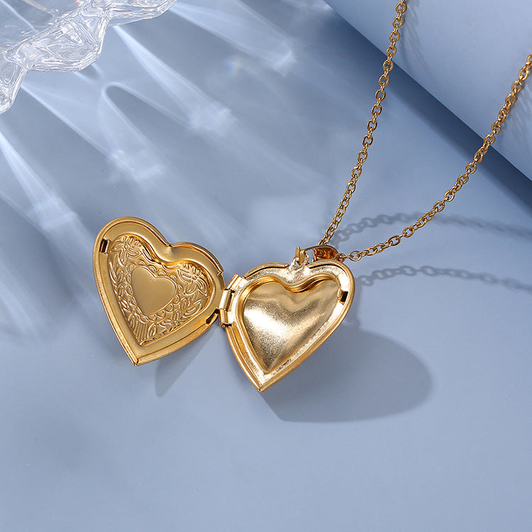 Wholesale Golden Heart Frame Photo Necklace Pendant - Stainless Steel Jewelry Accessory for Couples