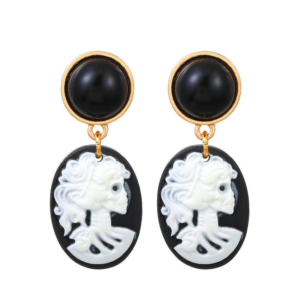 Wholesale Vintage Skull Queen Teeth Earrings Gold-Tone Alloy Jewelry Fashion Accessory for Women