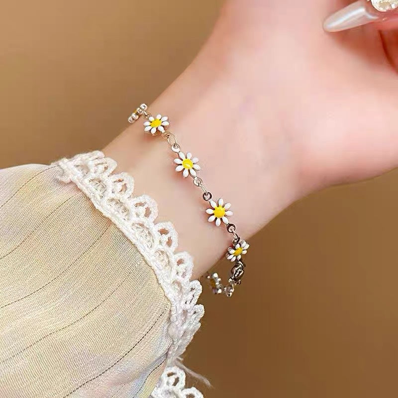 Wholesale European and American Cross-Border Bohemian Style Oil Dripping Small  Flower Clavicle Chain Necklace Women' s Flower Painted Oil Dripping Necklace