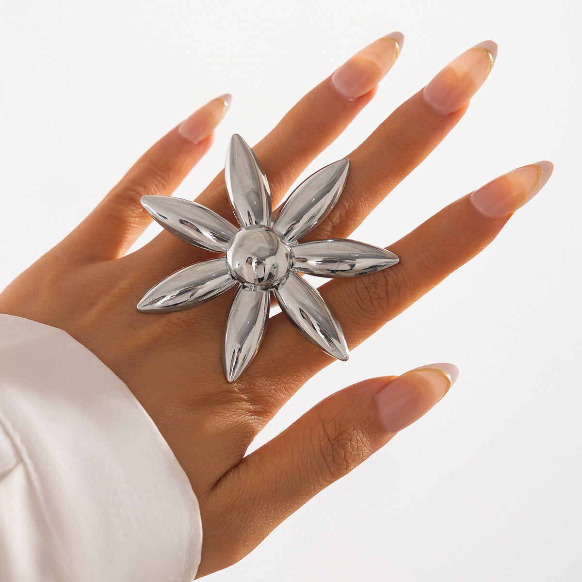 Wholesale Vintage Metallic Sunflower Polished Ring