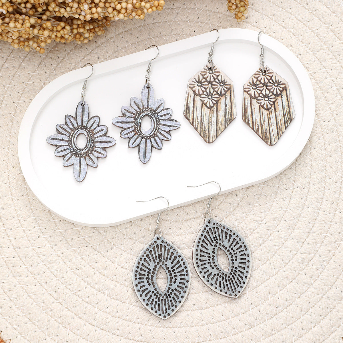 Wholesale Bohemian Vintage Sunflower Sunflower Hollow Wooden Earrings