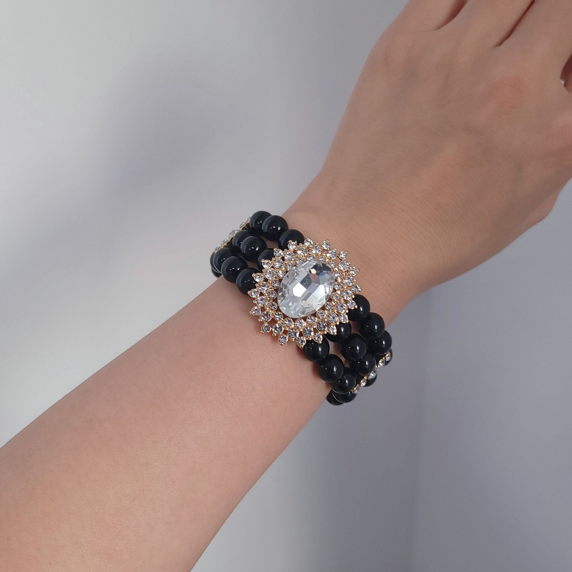 Wholesale Crystal Diamond Multi-Row  Pearl Necklace  Exaggerated Necklaces