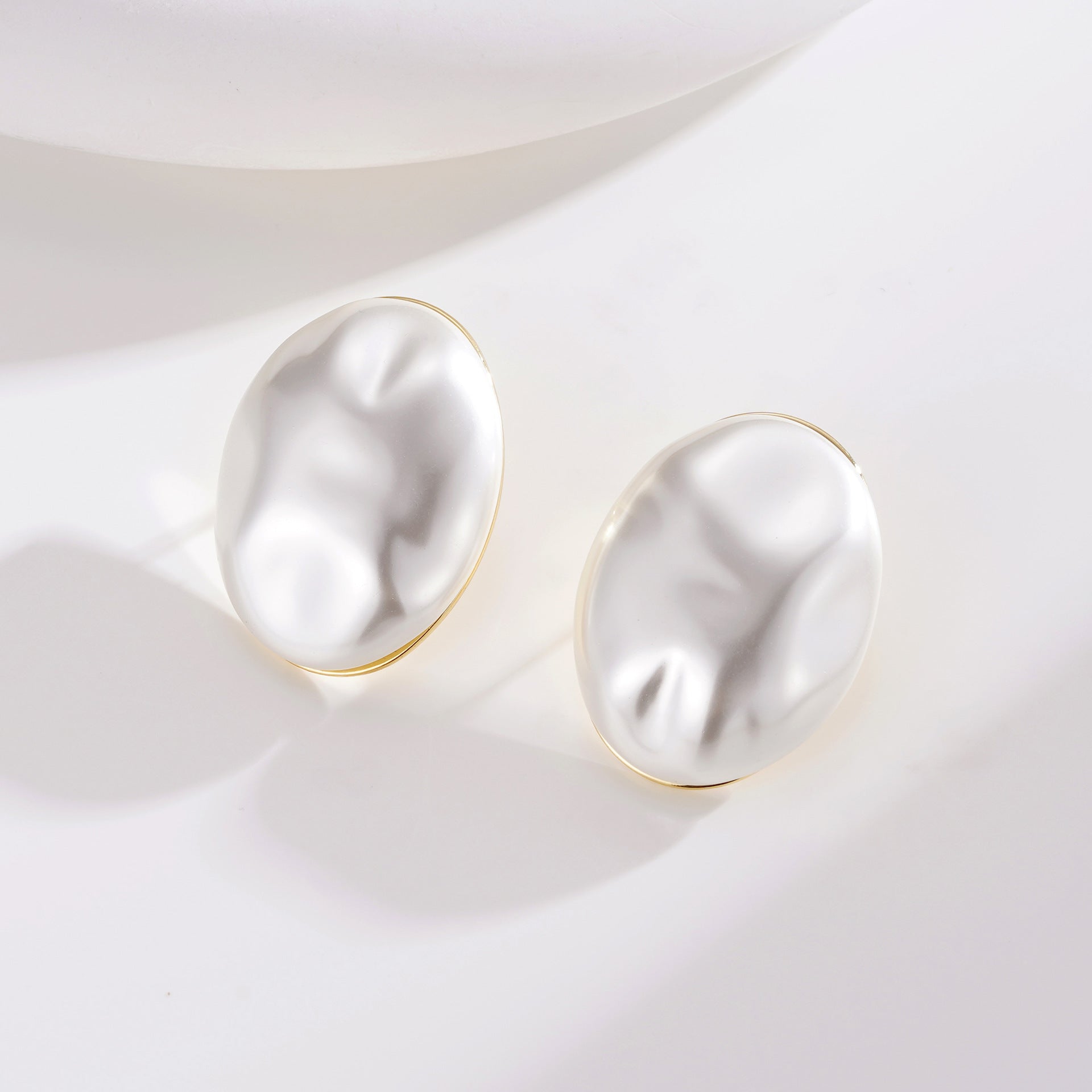 Wholesale white pearl earrings