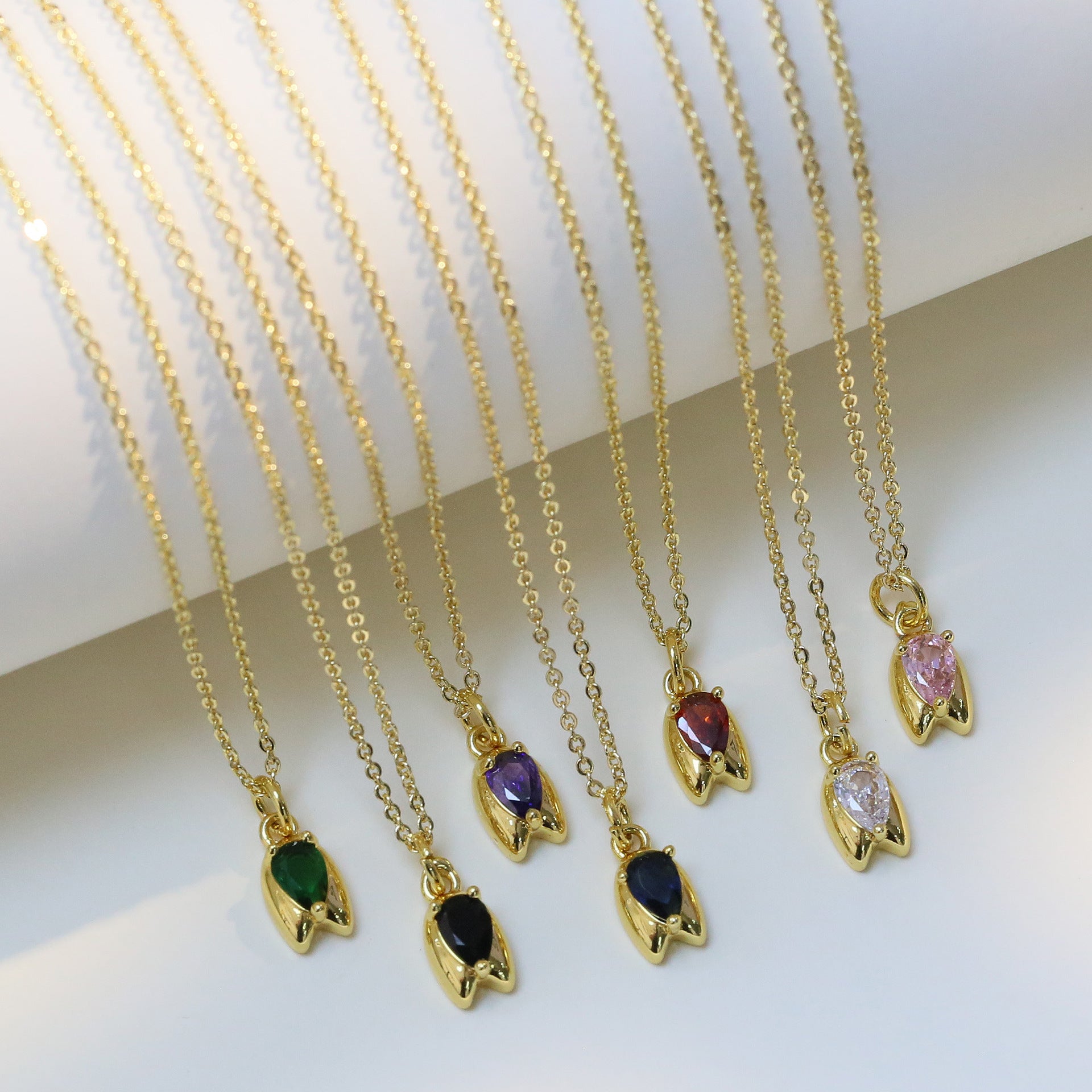 Wholesale Light luxury zircon rose flower bud pendant necklace