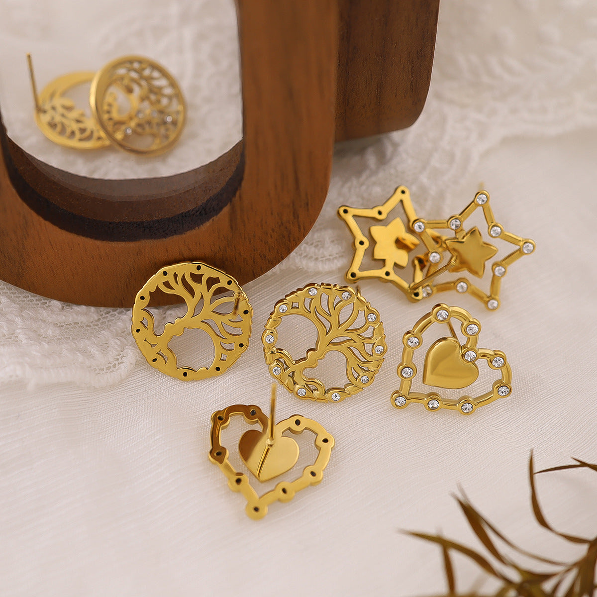 Wholesale Stainless Steel Hollow Tree of Life Diamond Earrings