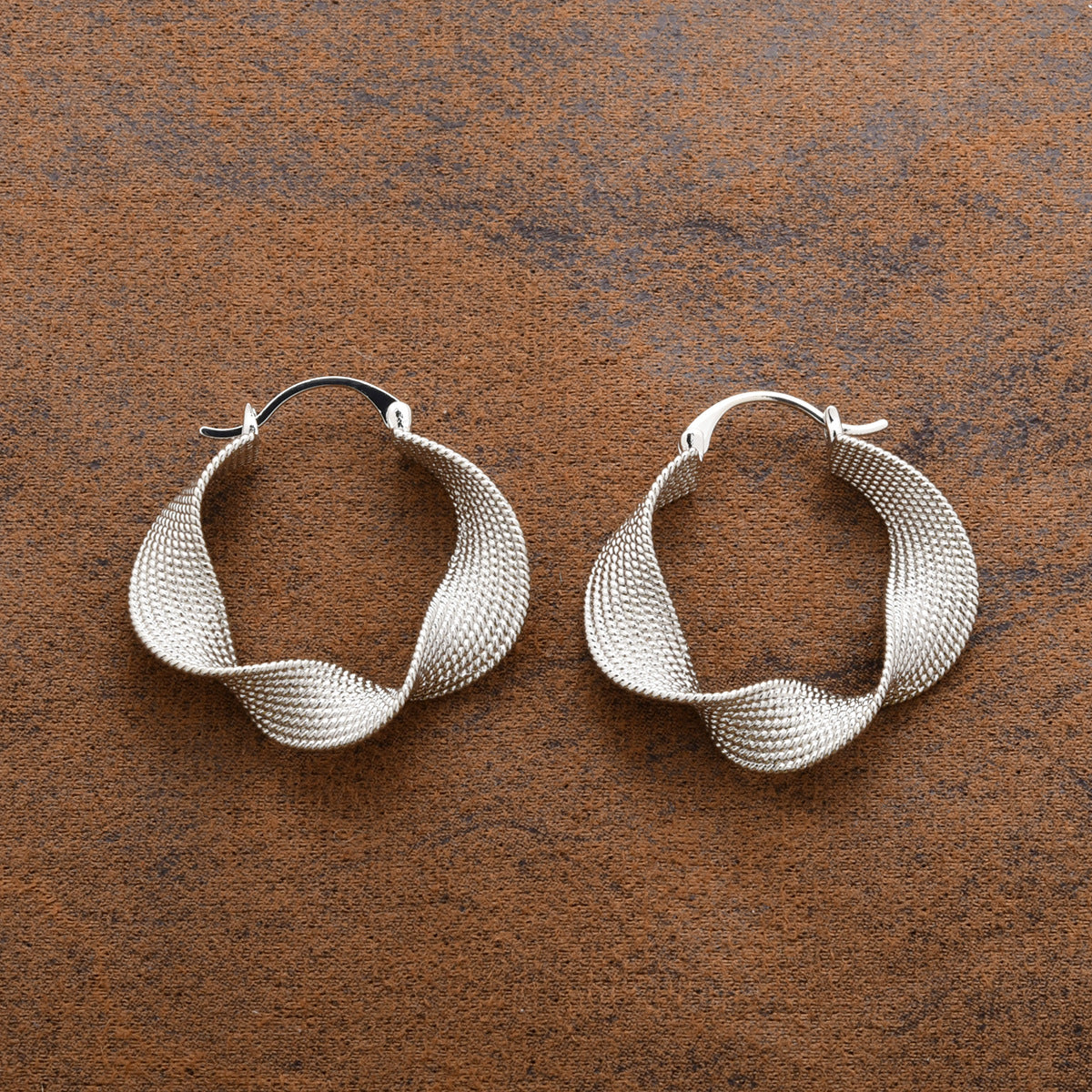 Wholesale twisted woven twist ear buckle  irregular exaggerated  earrings