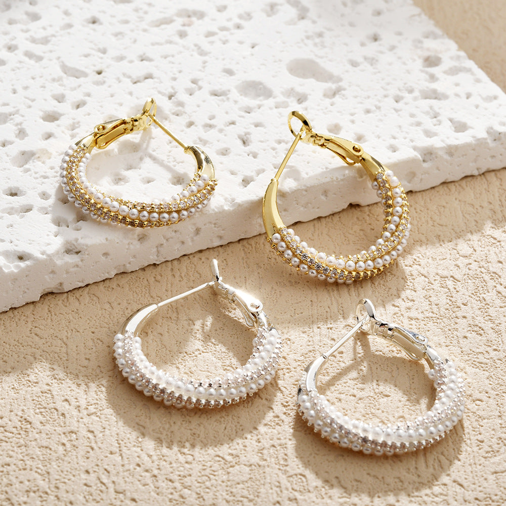 Wholesale Pearl inlaid with diamond twisted circular hoop earrings