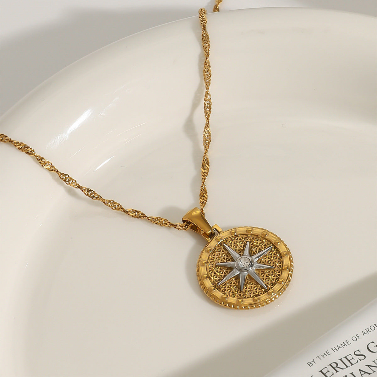 Wholesale 18k gold stainless steel gold and silver color matching stars round pendant necklaces