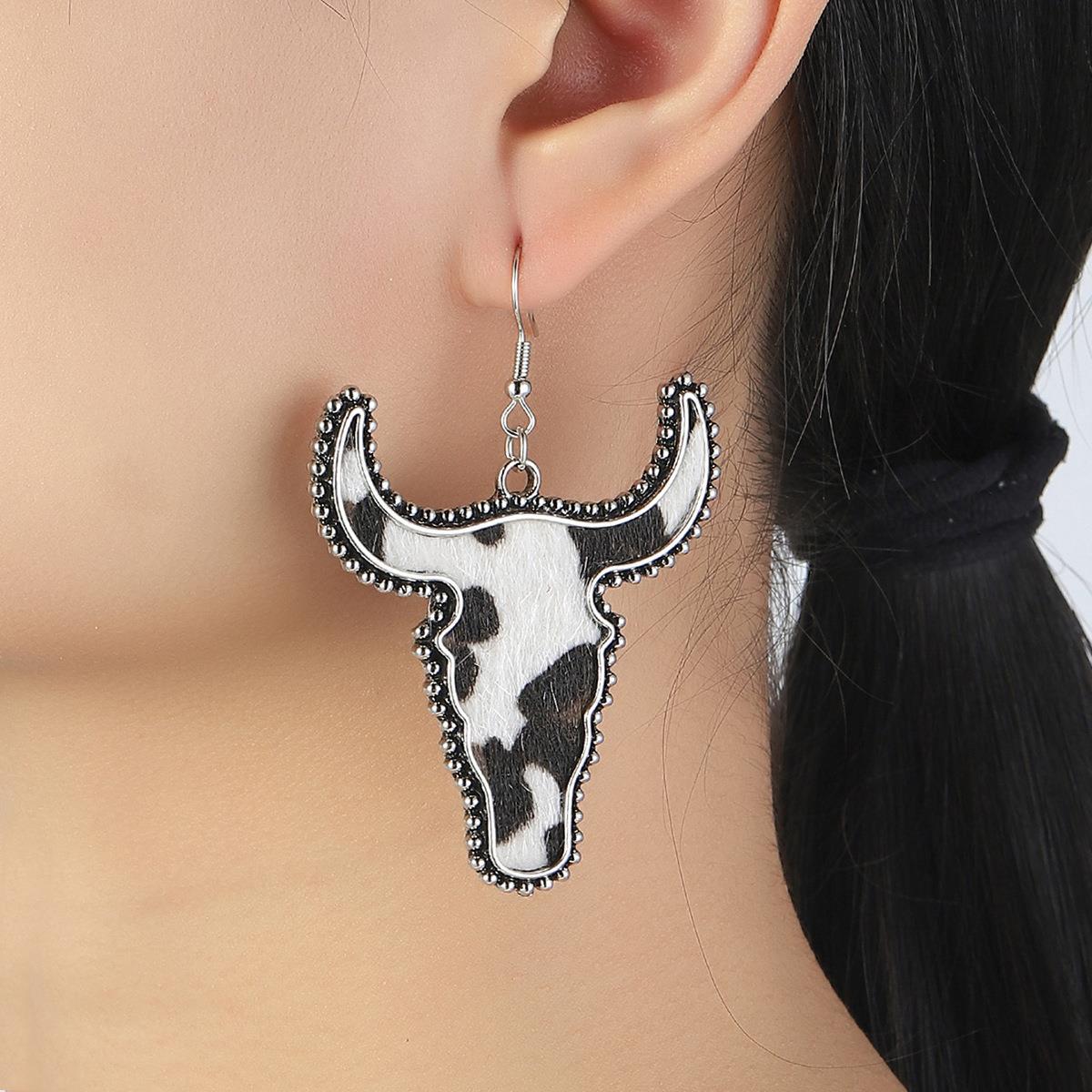 Wholesale Vintage Plush Bull Head Leopard Alloy Earrings