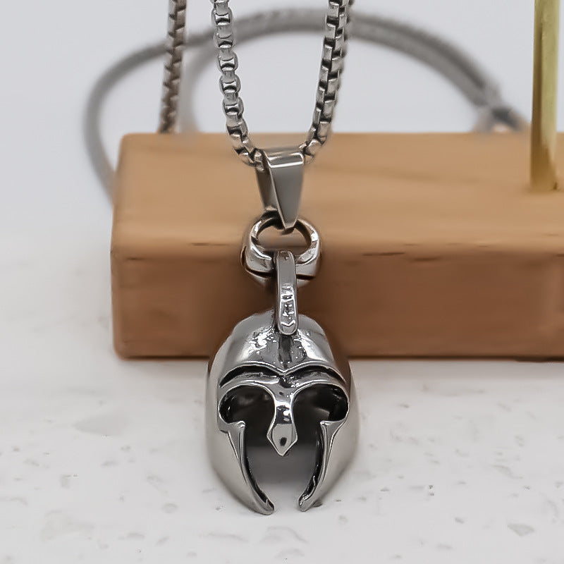 Wholesale Trendy Warrior Helmet Pendant Necklace For Men Geometric Alloy Silver Clavicle Chain Fashion Accessory