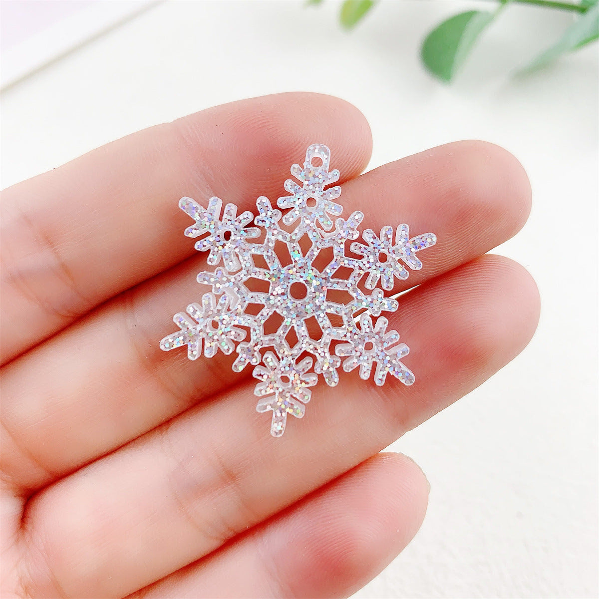 Wholesale 10pcs Acrylic Glitter Snowflake Christmas Pendant