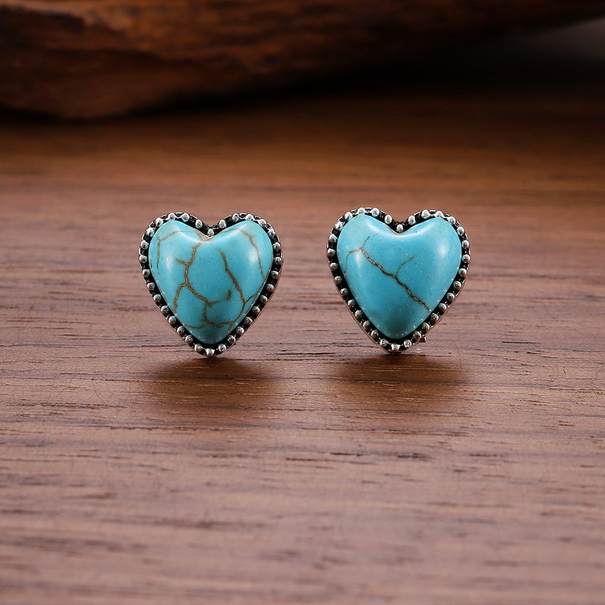 Wholesale Heart-shaped turquoise stud earrings