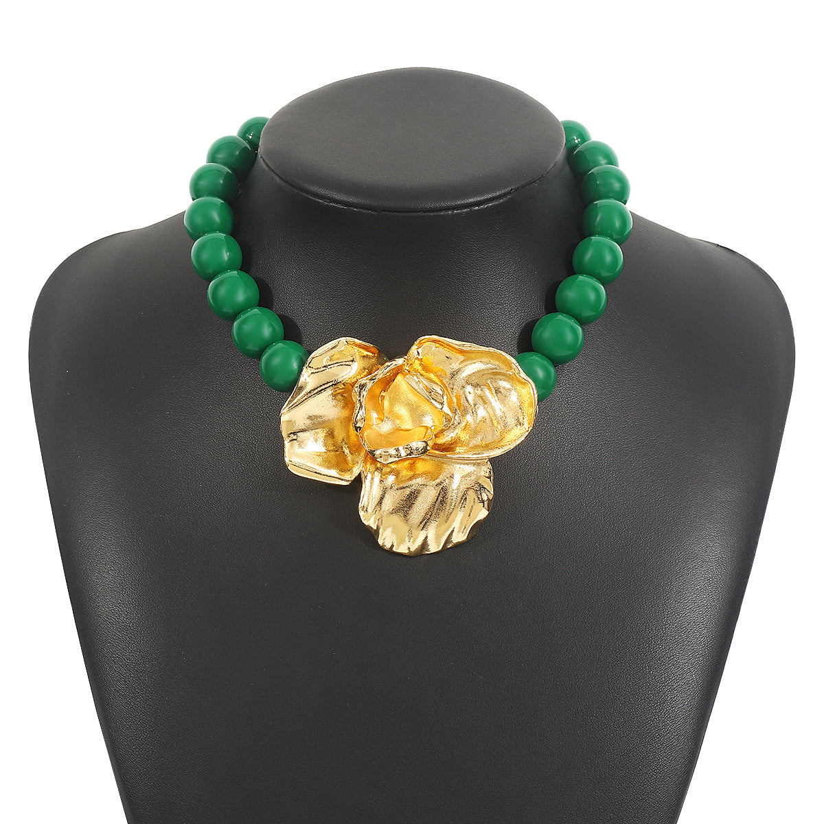 Wholesale Exaggerated Personality Flower Pendant Neck Chain Multicolor Beaded Necklace