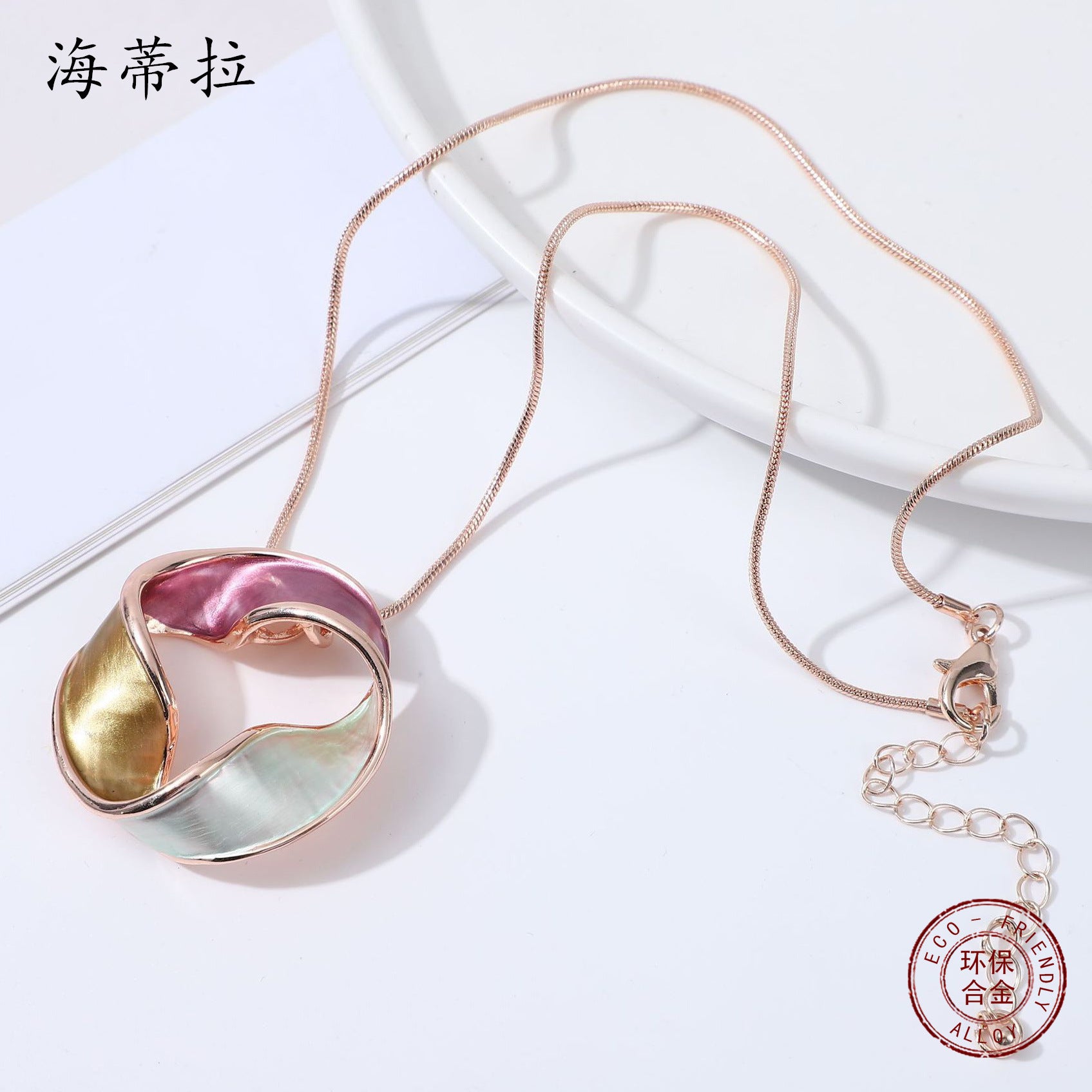 Wholesale  round personalized hollow round geometric color pendant  clavicle chain