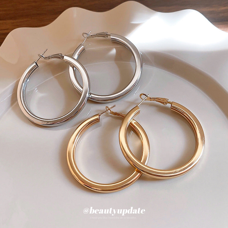 Wholesale luxury metal round earrings