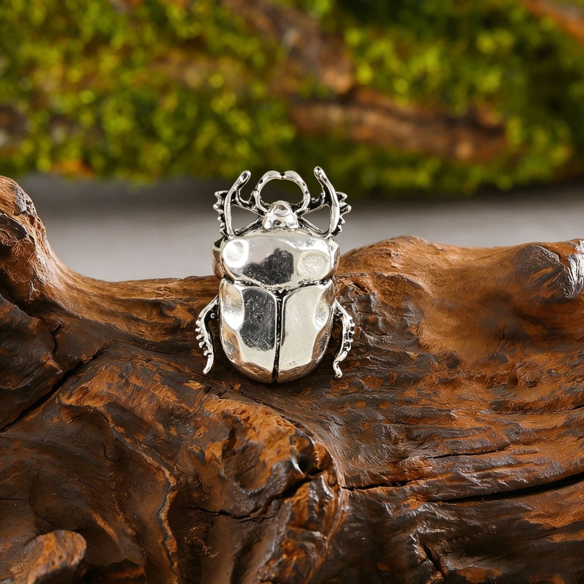 Wholesale Antique Gold Zinc Alloy Insect Cicada Ring Open Adjustable Band Trendy Casual Jewelry For Women Everyday Wear Gift