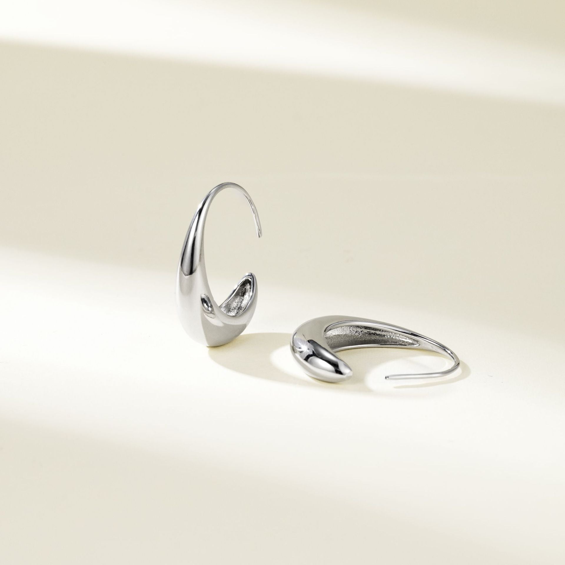 Wholesale  Retro Earrings S925 Silver Needle Metal Earrings