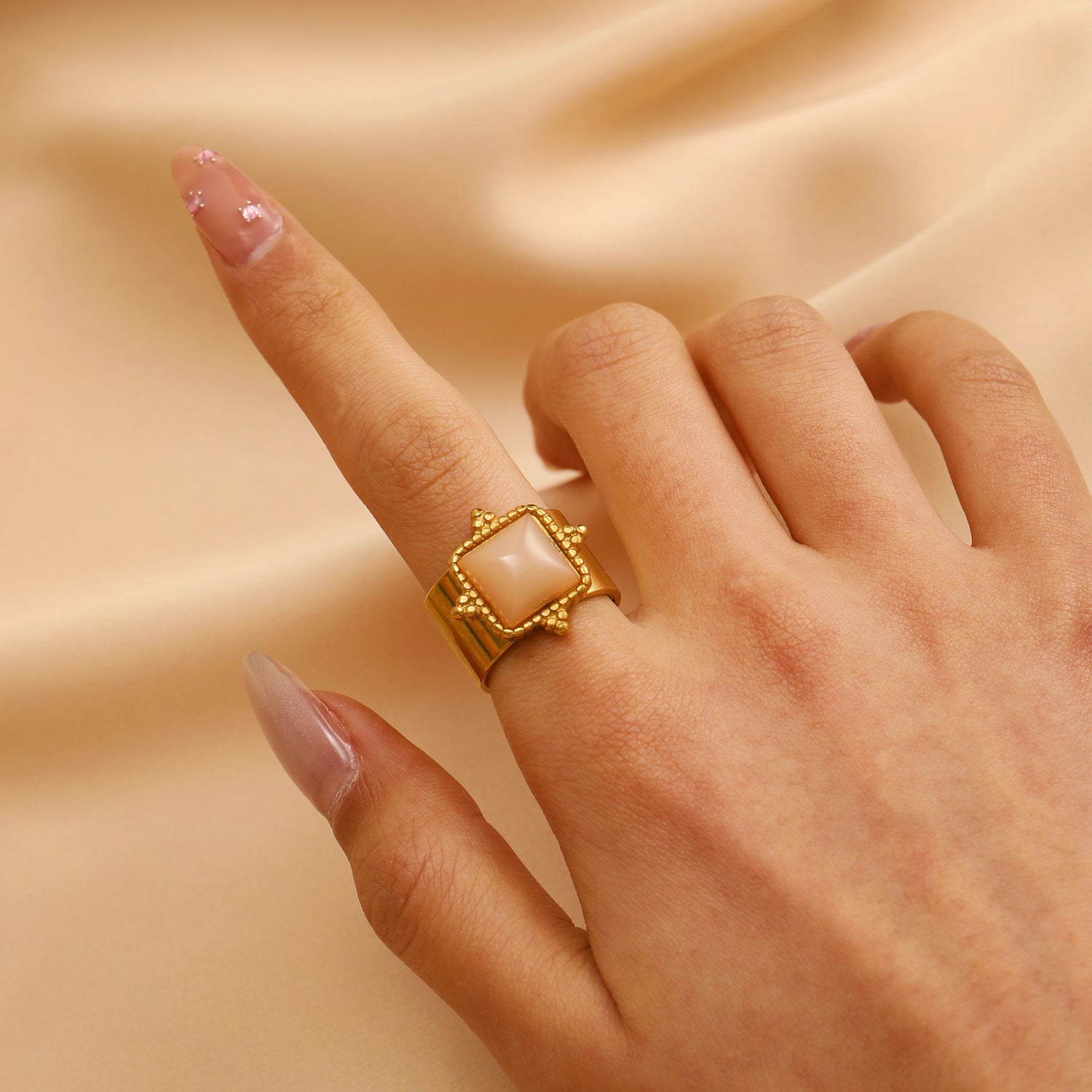 Wholesale Gold Tone Stainless Steel Open Heart Ring With Rhinestones Women S Fashion Jewelry Gift Boutique Resale