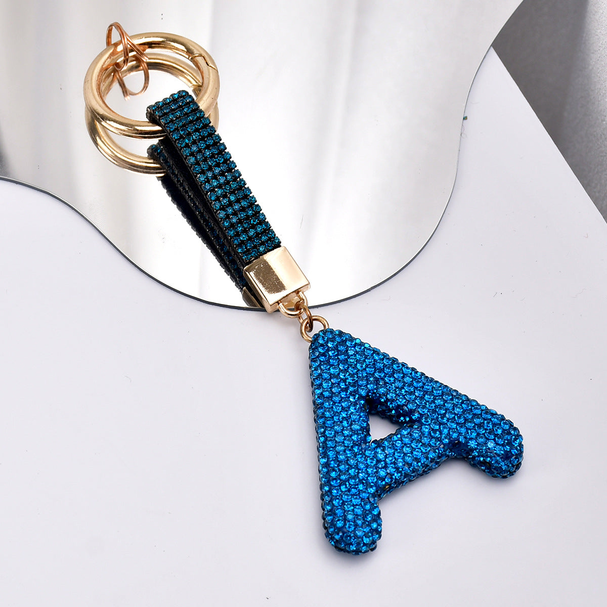 Wholesale Rhinestone Alphabet Keychain Crystal Letter Keyring For Bag Car Key Fashion Decorative Accessory Gift