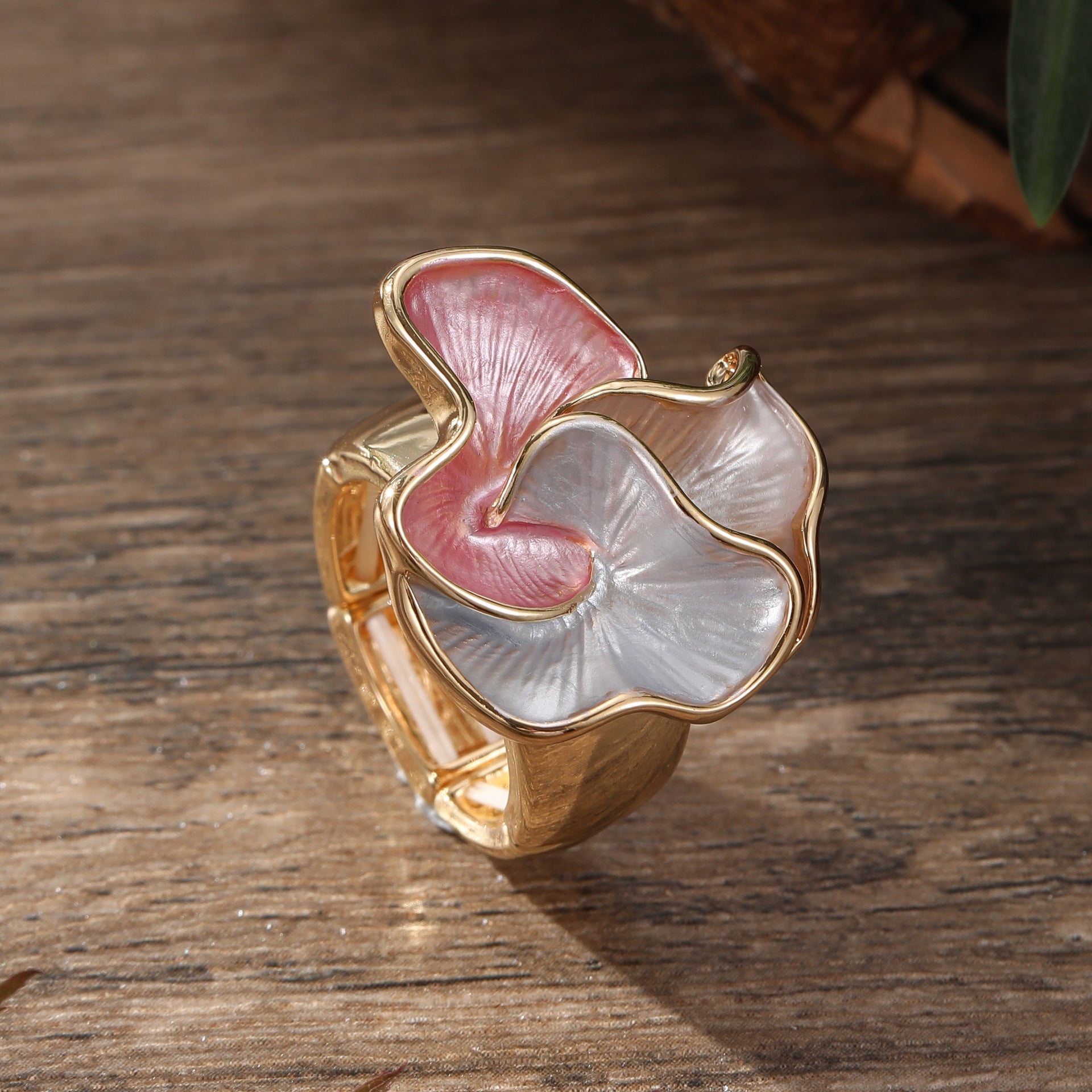 Wholesale Colorful Oil Painting Geometric Petals Alloy Rings ACC-RS-Taol001