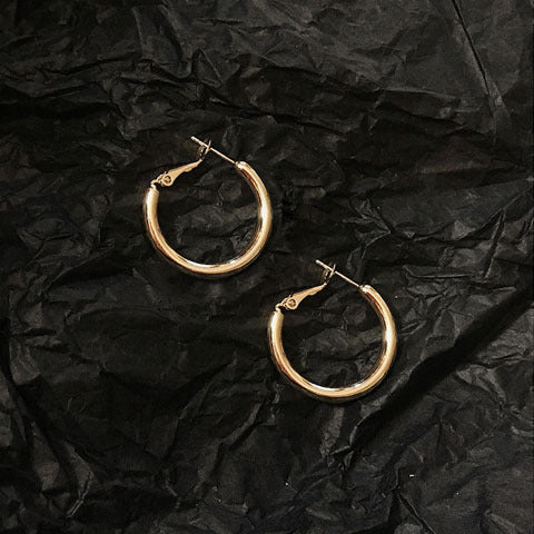 Wholesale Electroplated Metal Circle Earrings Korean Minimalist Jewelry Accessory