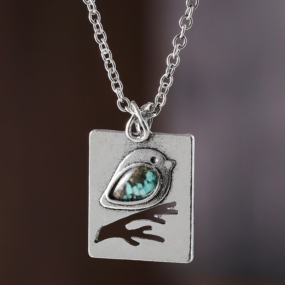 Wholesale Retro Bird Blue Zircon Pendant Necklace Zinc Alloy Electroplated Fashion Accessory