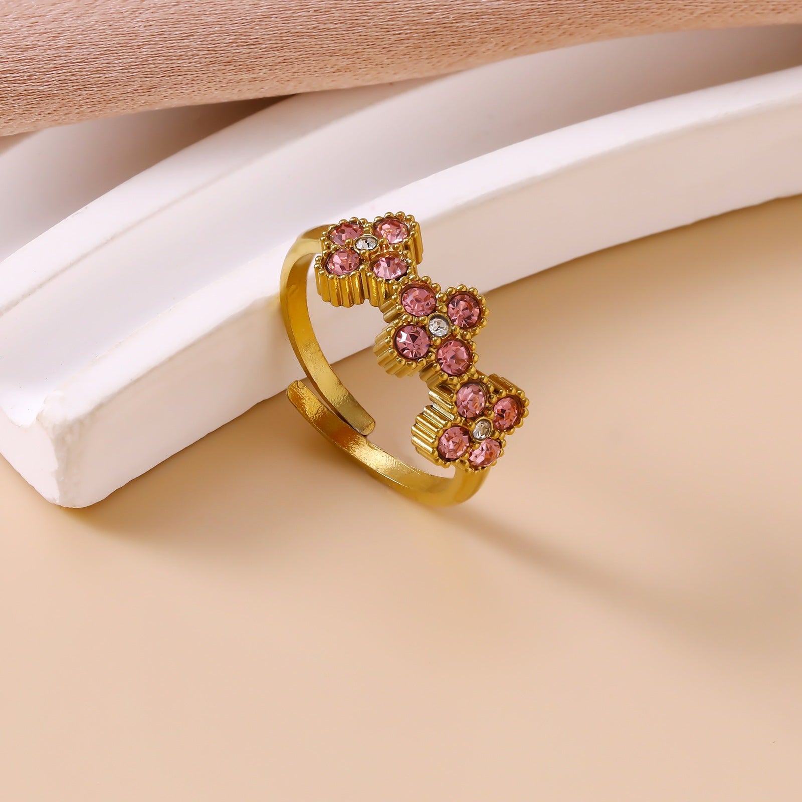 Wholesale Stainless Steel Adjustable Four Leaf Clover Ring Vintage Zircon Flower Design Stylish Everyday Wear For Women