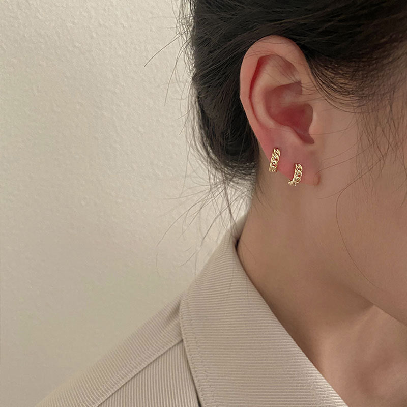 Wholesale light luxury chain twist circle earrings