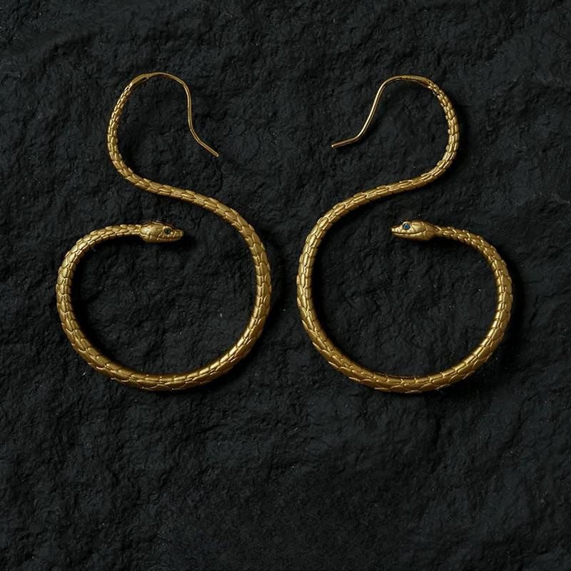 Wholesale  spiral green-eyed snake-shaped earrings