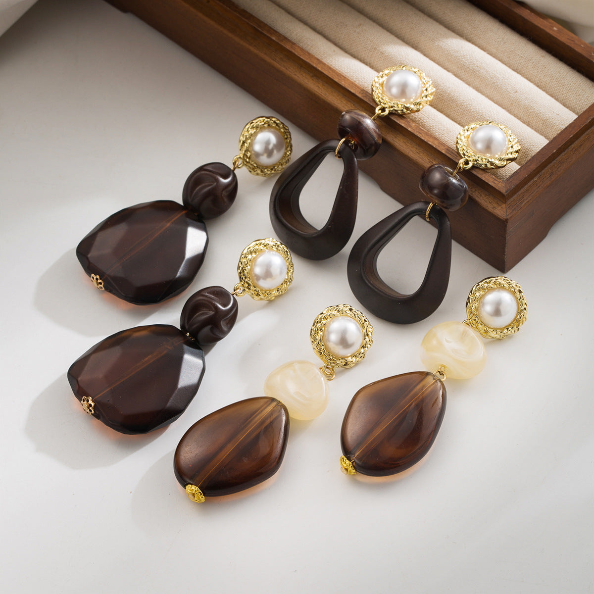 Wholesale  simple temperament irregular geometric resin earrings