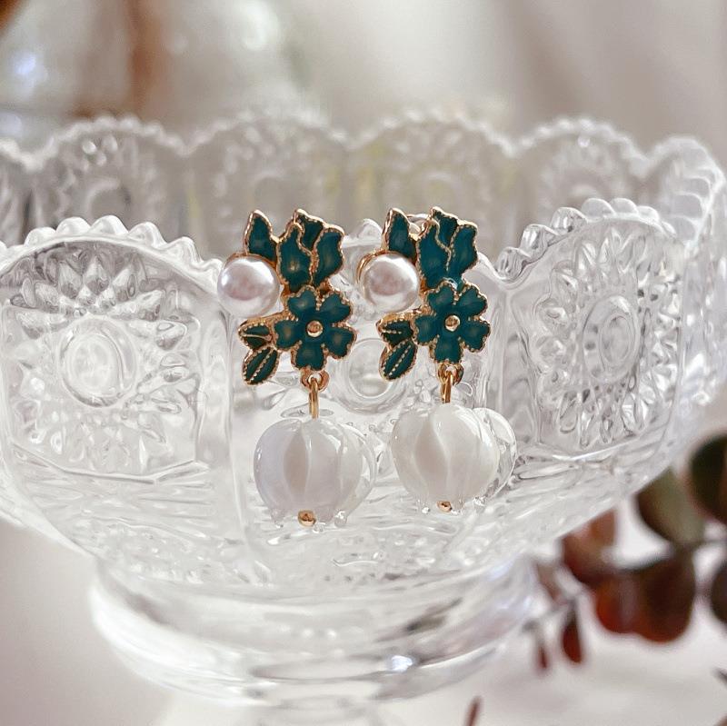 Wholesale  925 silver needle flower earrings