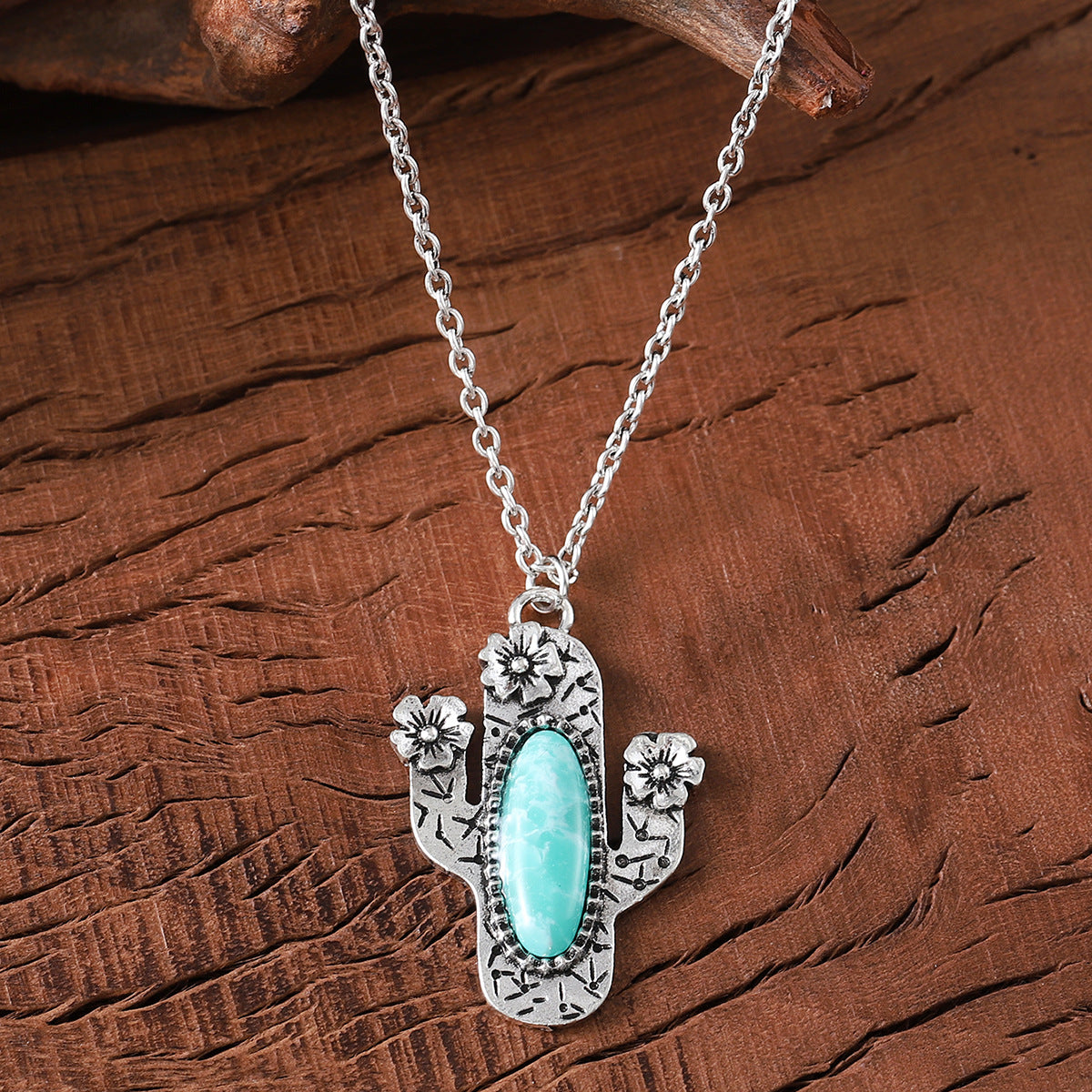 Wholesale Retro Cactus Pendant Necklace with Turquoise Inlay Zinc Alloy Electroplated Fashion Accessory