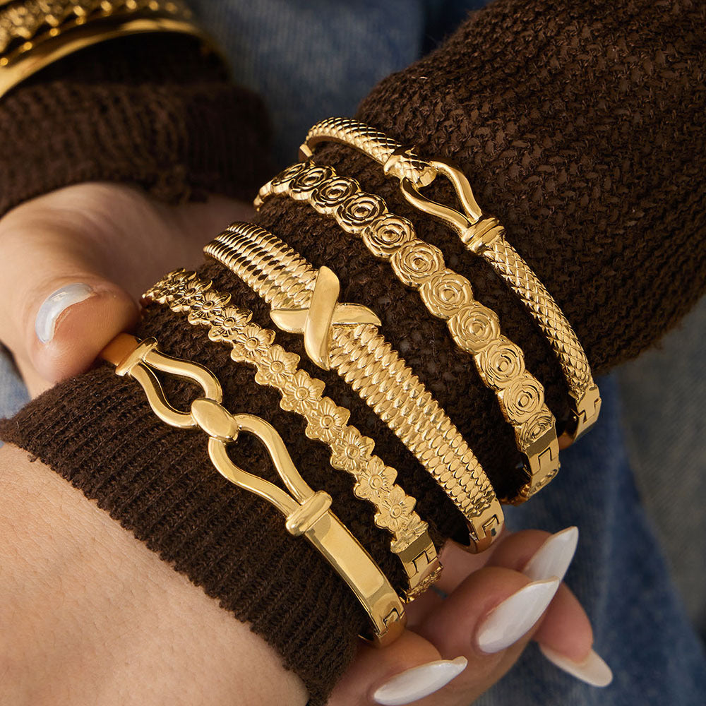 Wholesale Geometric Flower Buckle Bracelet Combination Stainless Steel Plated