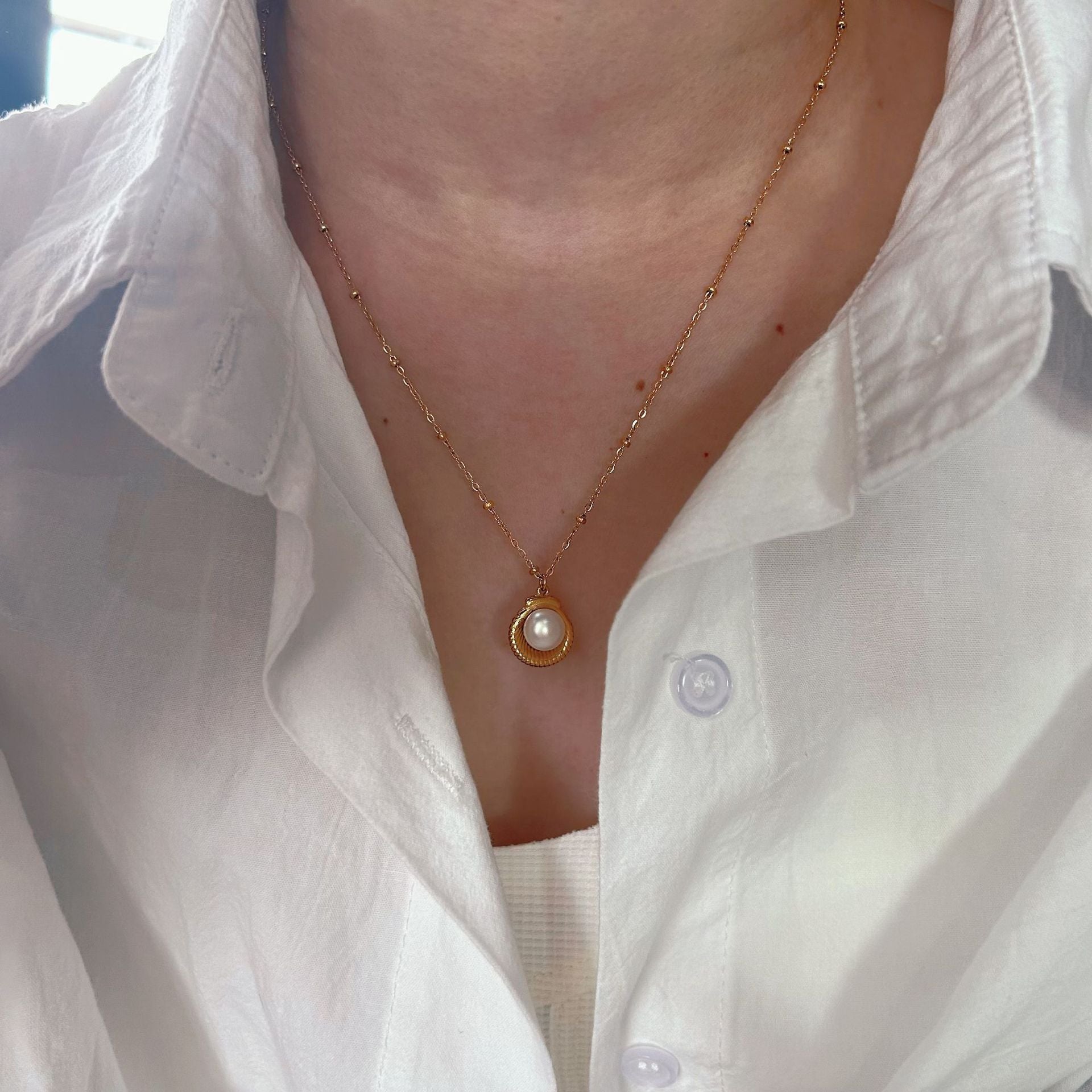 Wholesale Stainless Steel Handmade Natural Pearl Guardian Beaded Necklace Clavicle Chain