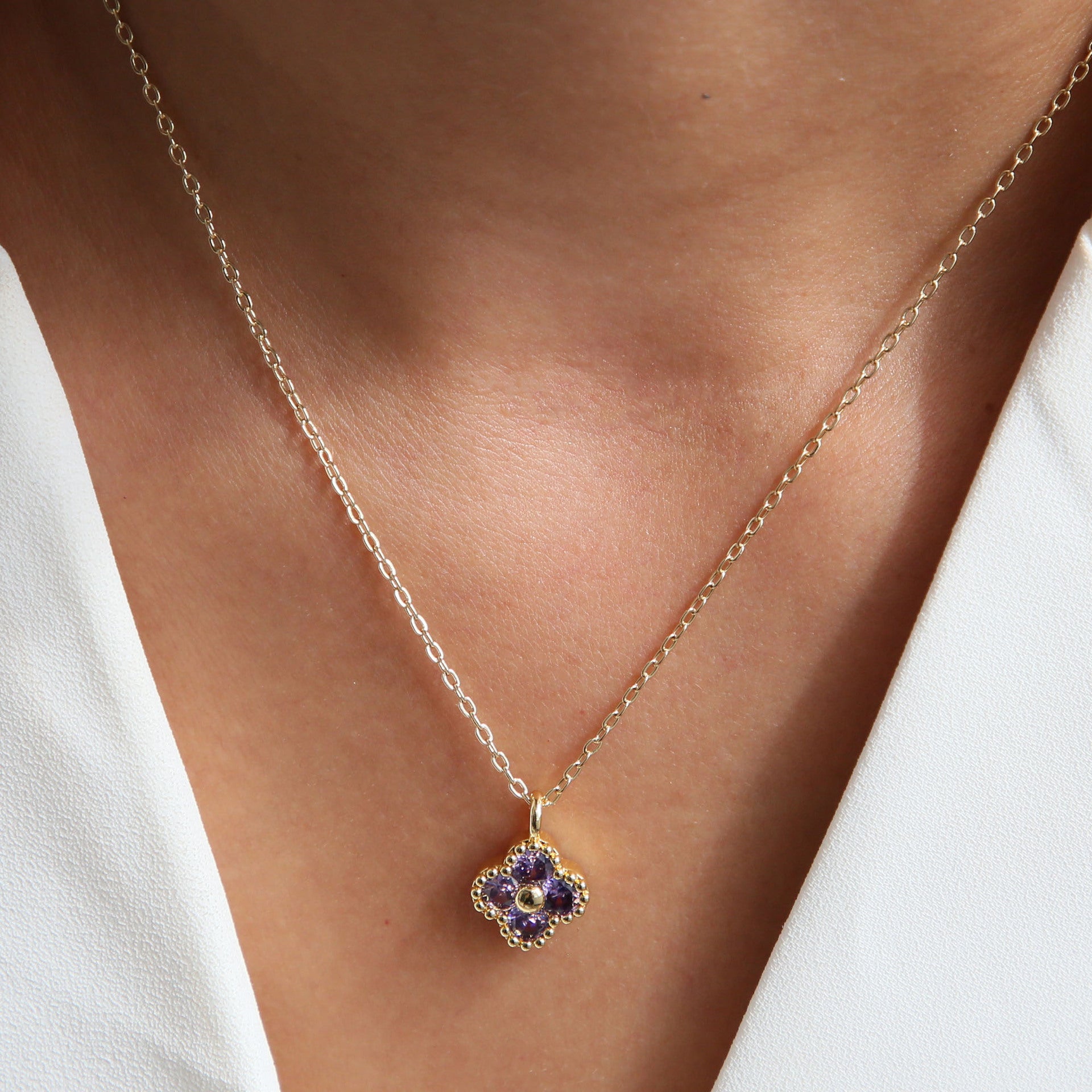 Wholesale 18k Brass Micro Inlaid Colored Zirconium Four-leaf Clover Flower Choker Necklaces ACC-NE-BaiYi002