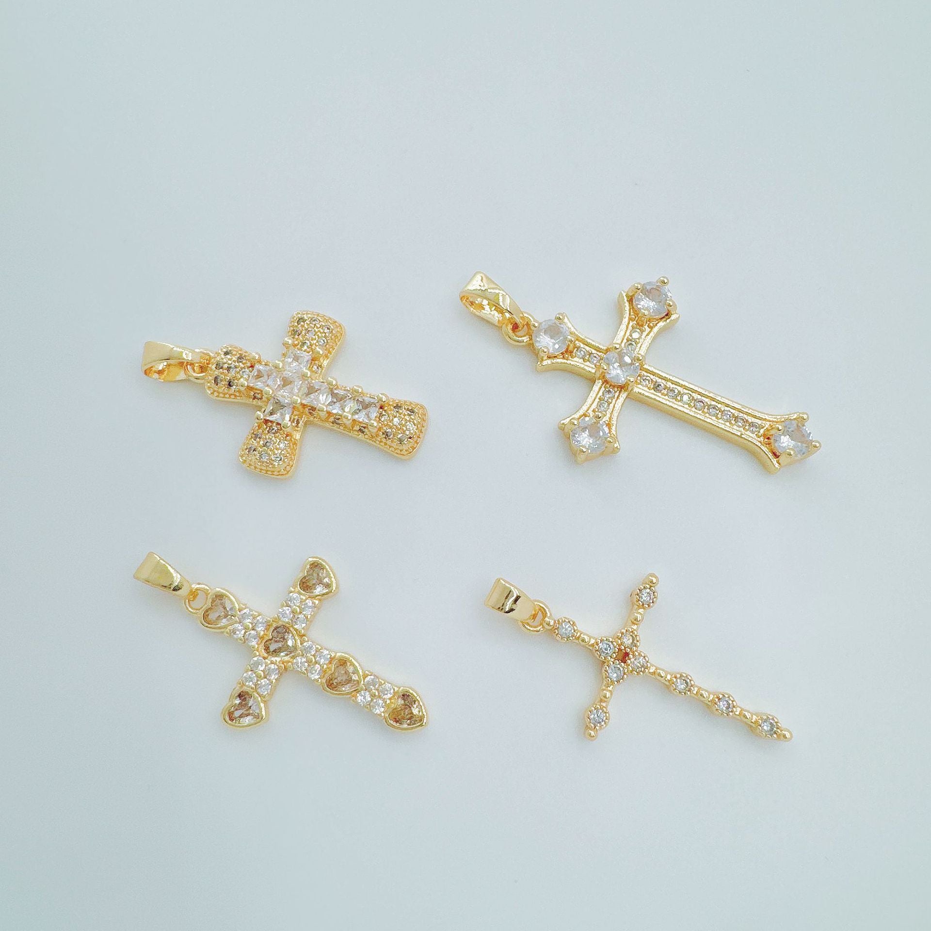 Wholesale Trendy Cross Pendant Necklace Copper Electroplate Jewelry Accessory