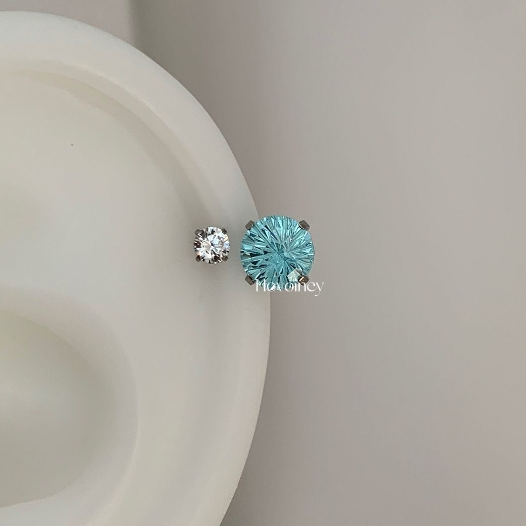 Wholesale Titanium Fireworks Zircon Horseshoe Ear Bone Earrings