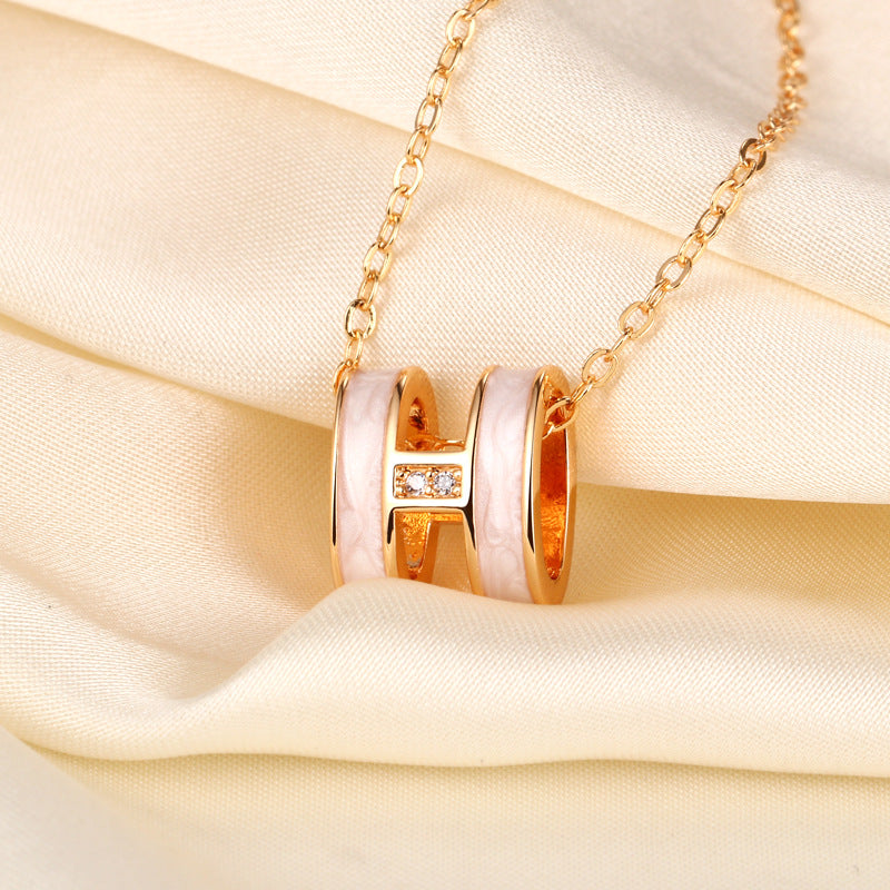 Wholesale Gold-Plated White Mother-of-Pearl Pendant Necklace for Women Boutique Jewelry