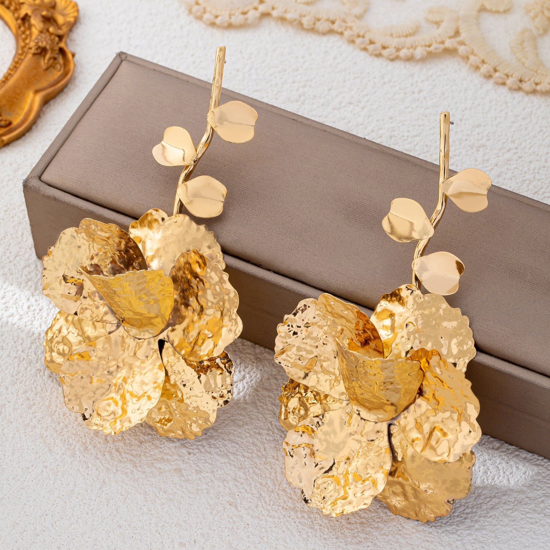Wholesale Gold Flower Earrings For Women Daily Party Fashion Chic Jewelry Accessory