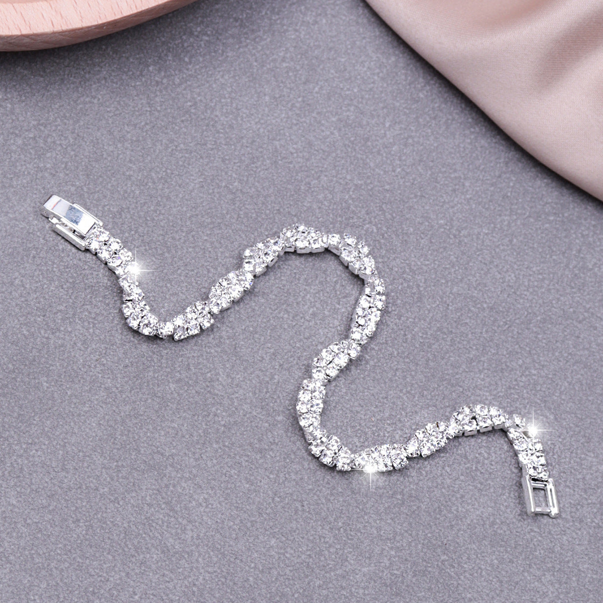 Wholesale  rhinestone stretch bracelet fashion bracelet