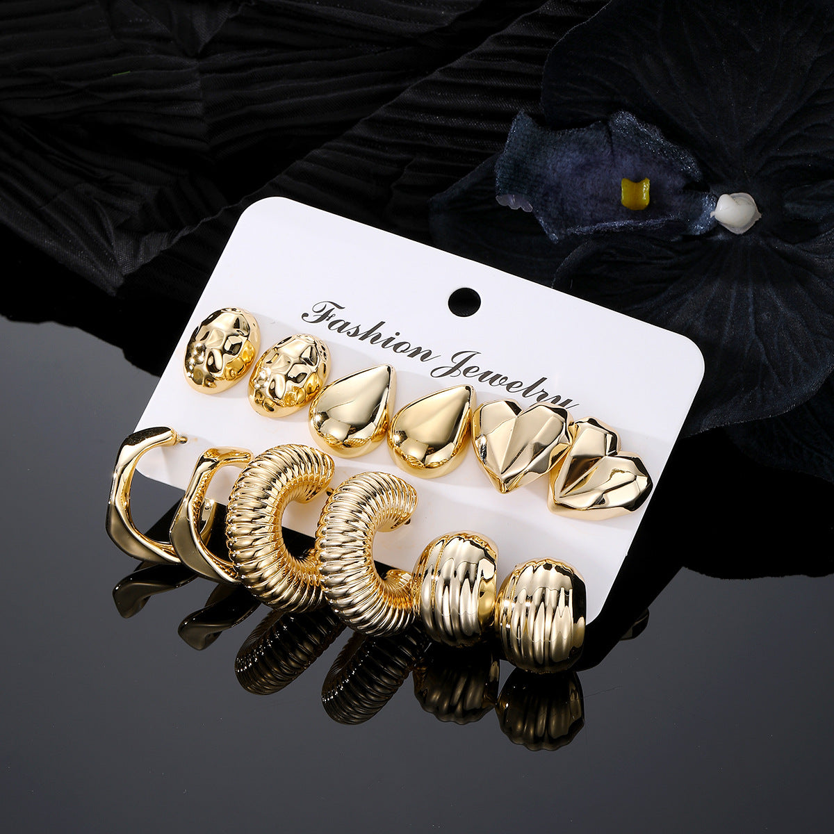 Wholesale Retro  Exaggerated C- shaped Earrings suit