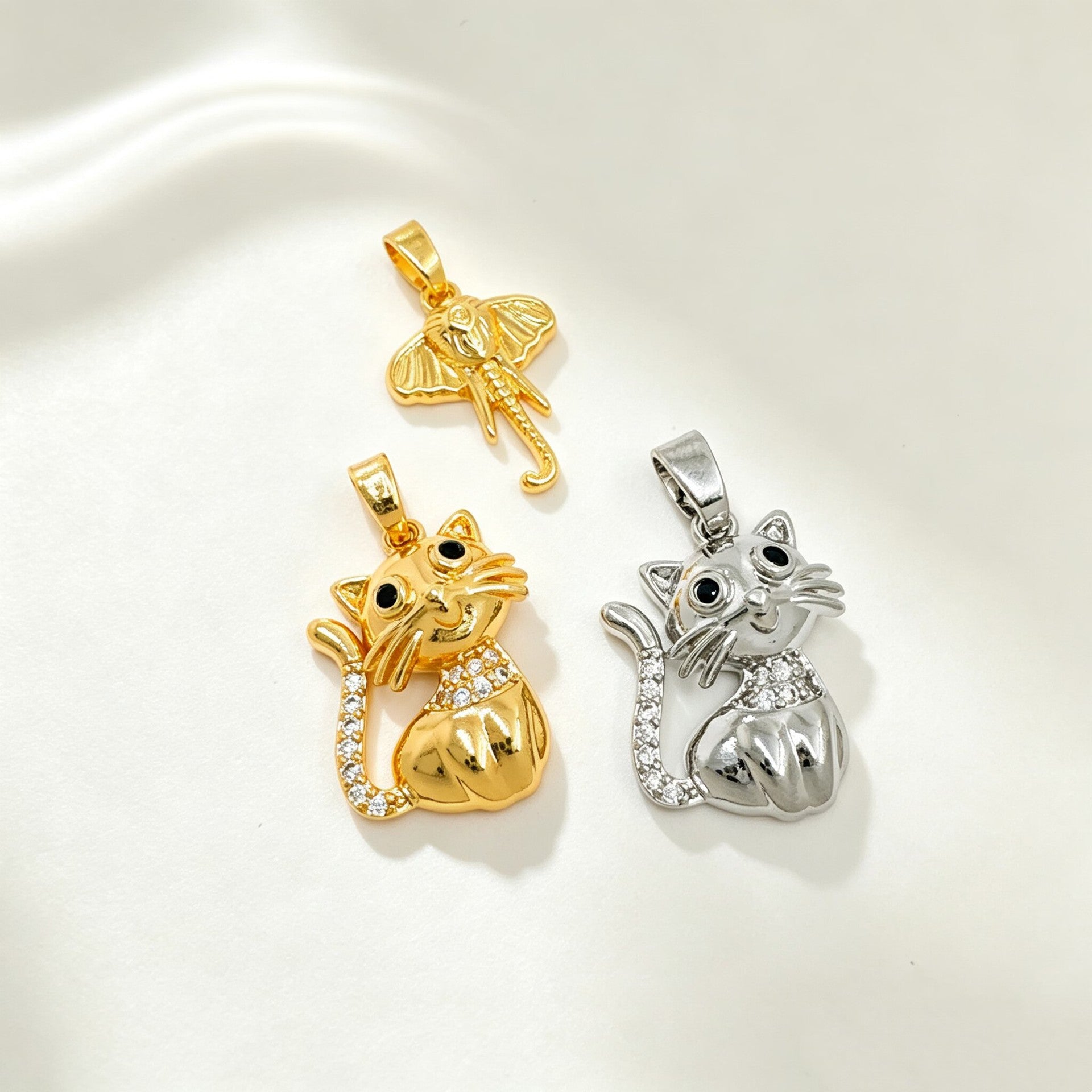 Wholesale Copper Gold-Plated Pendant Necklace Elephant Cat Dinosaur Animal Design for Women