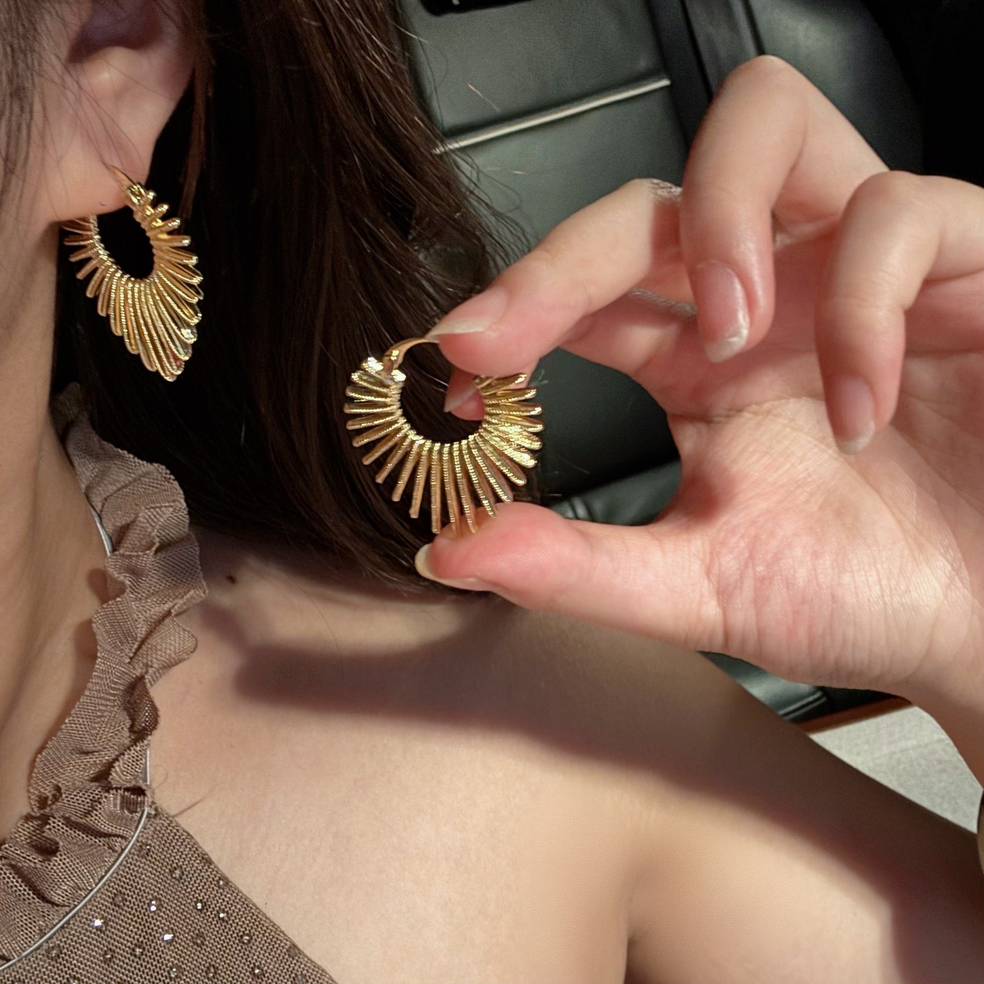 Wholesale Fashion Alloy Electroplated Peach Heart Line Earrings Jewelry Accessory