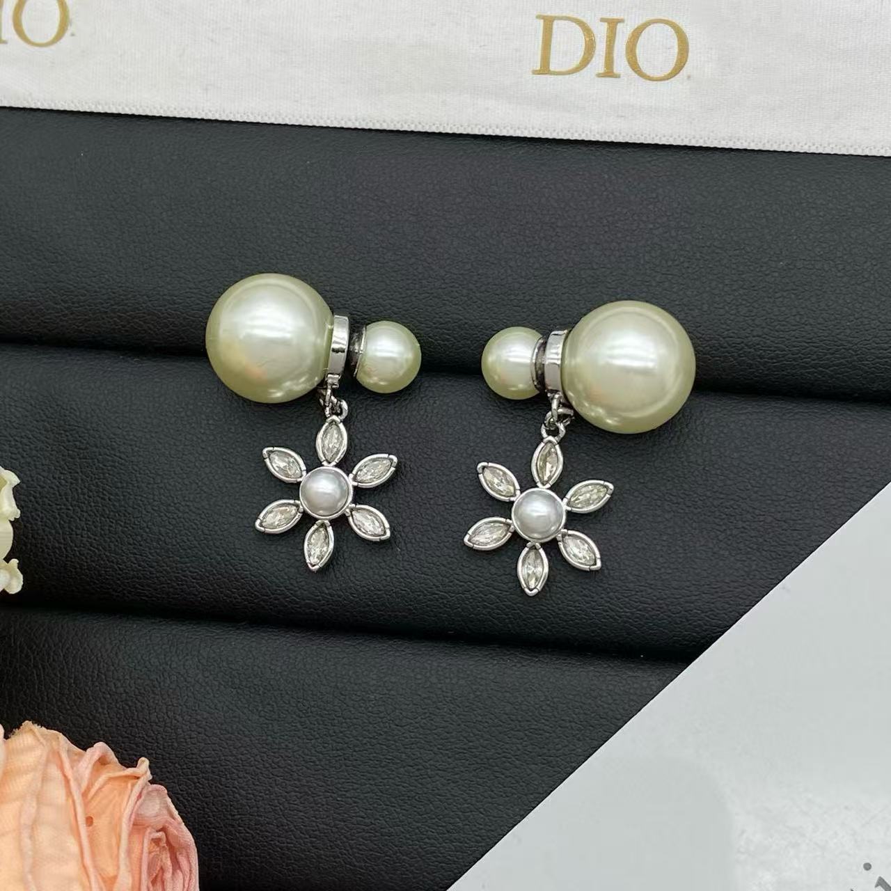 Wholesale Man-made Pearl Flower Earrings ACCVIP