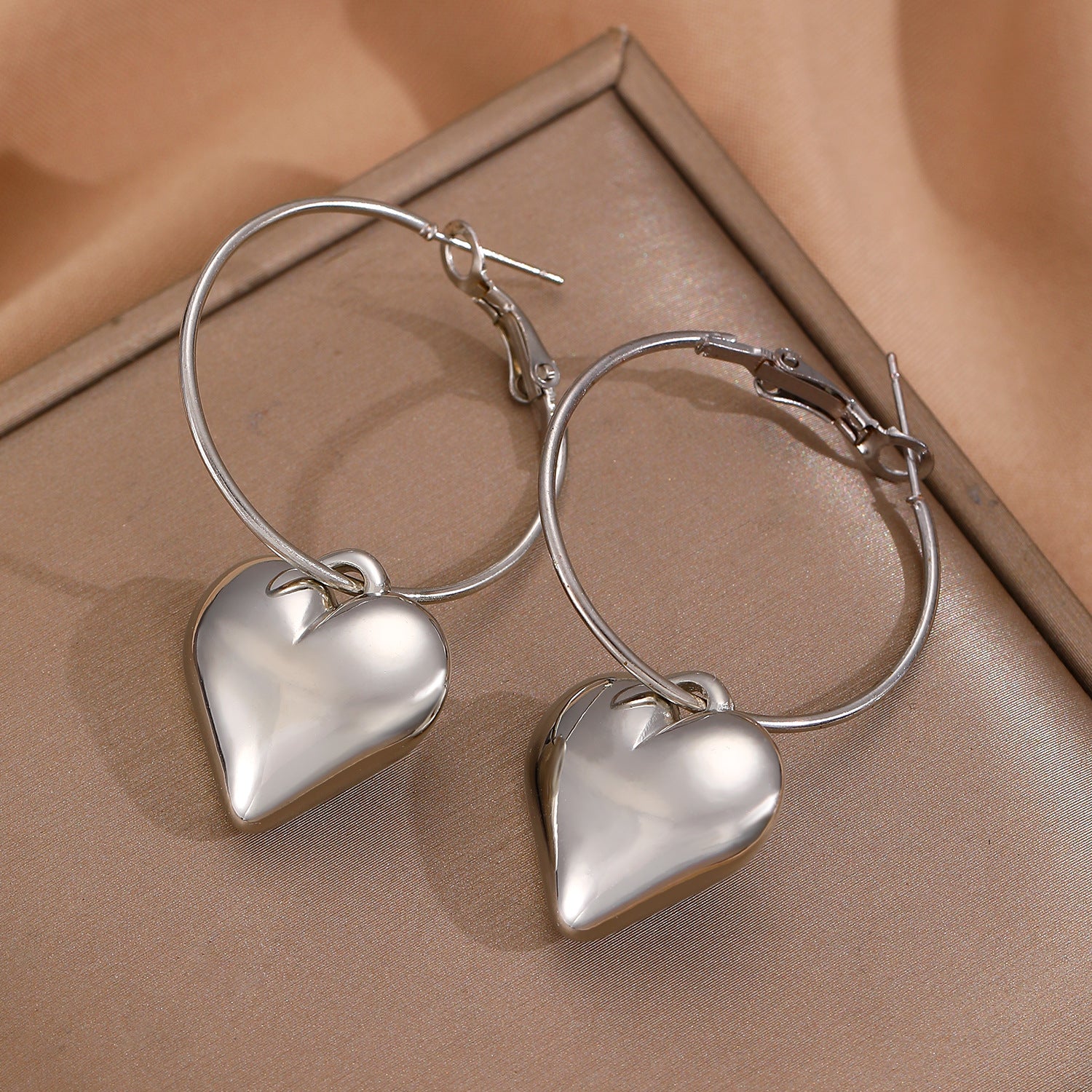 Wholesale Alloy geometric long hollow earrings